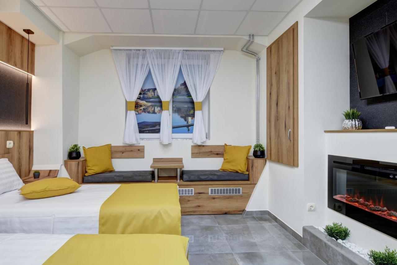 Riverside Inn - dunaparti álom Győr Exterior foto
